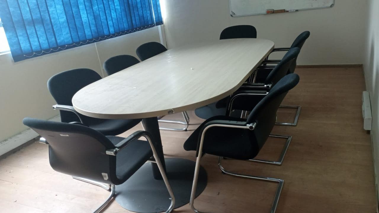 Office furniture · — image 1