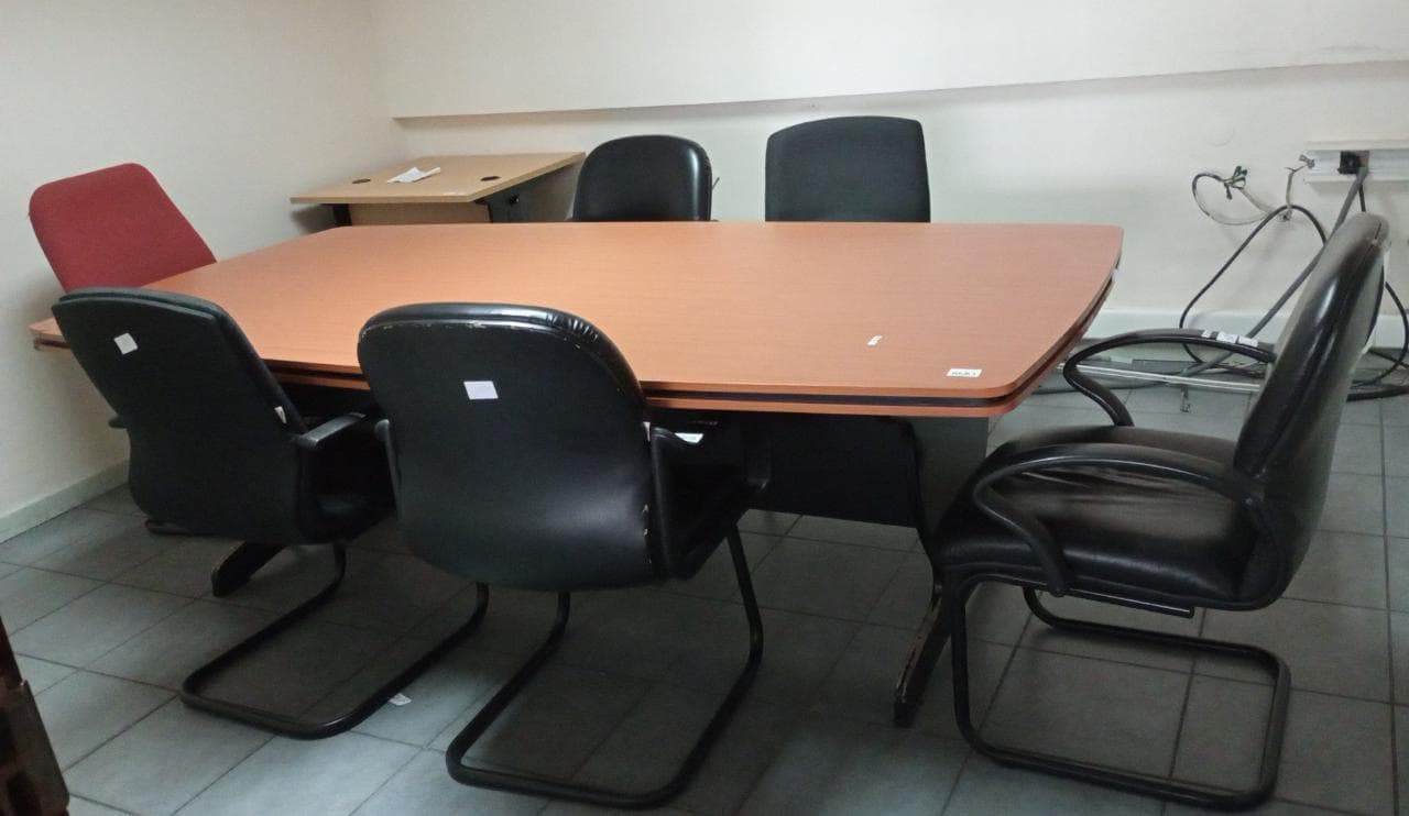 Mobiliario de oficina ·