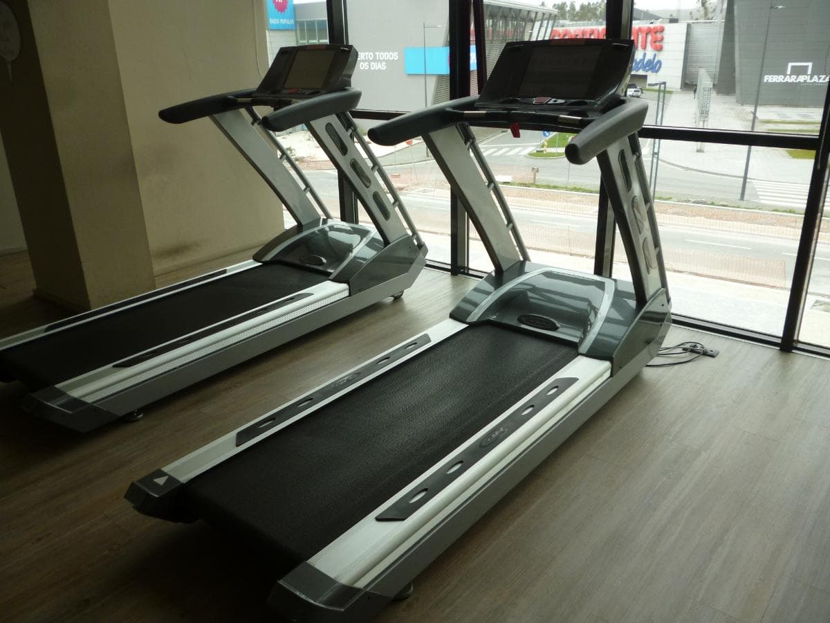 Equipamiento de Gimnasio — imagen 2