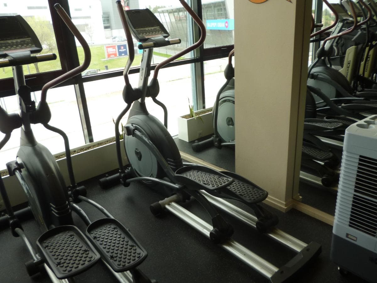 Gym Equipment — image 1