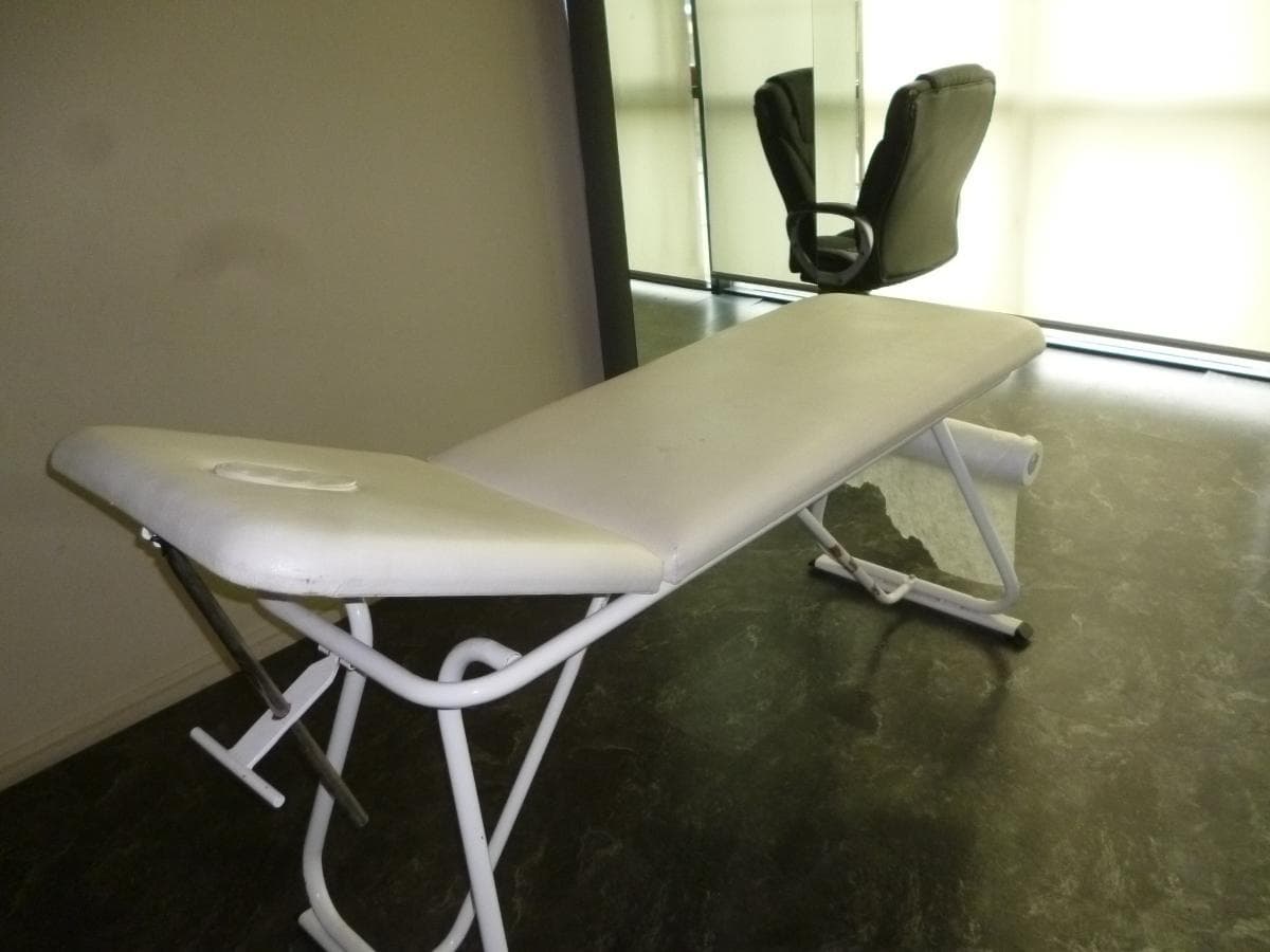 Posto Médico + Equipamento de Escritório — imagen 1