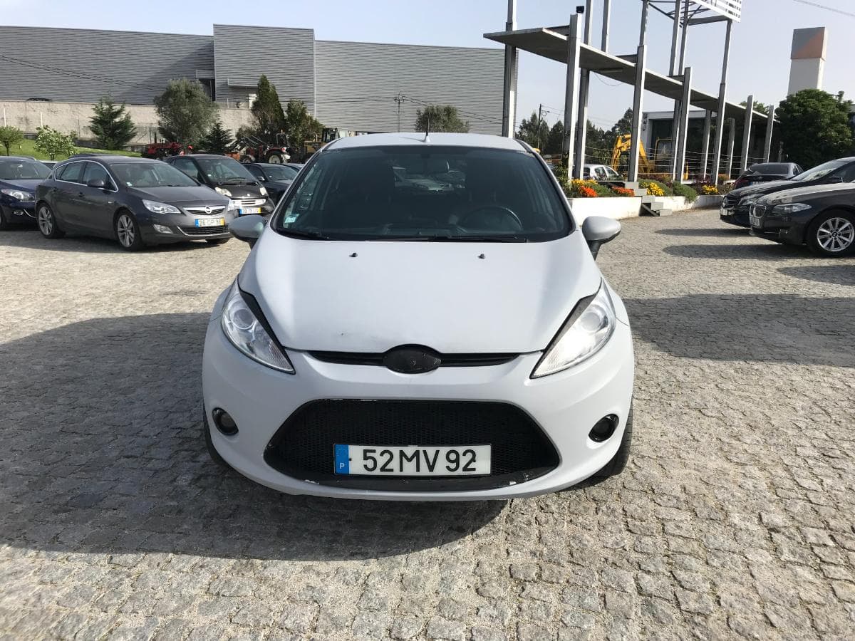 Ford Fiesta 1.4TDCI · Ano 2012 — imagen 2
