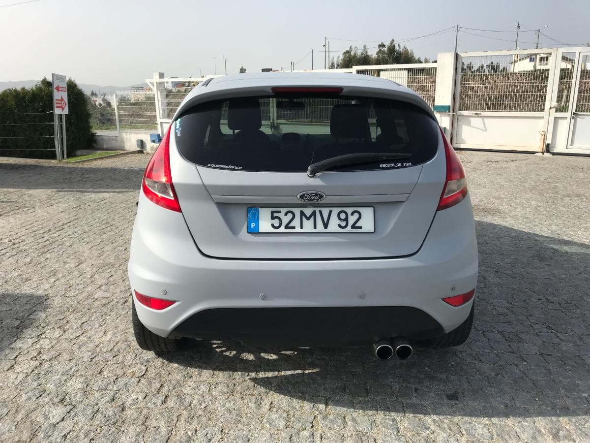 Ford Fiesta 1.4TDCI · Ano 2012 — imagen 5