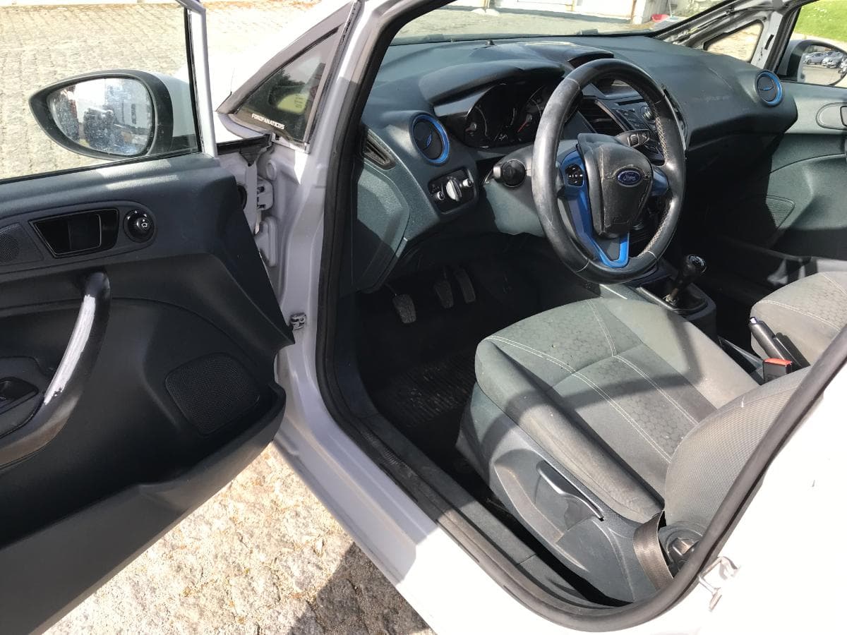 Ford Fiesta 1.4TDCI · Ano 2012 — imagen 19
