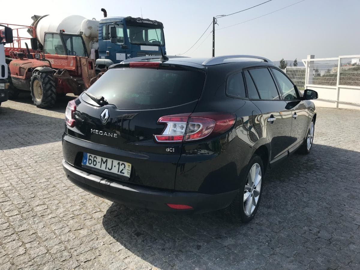 Renault Mégane 1.5DCI · Ano 2011 — imagen 4