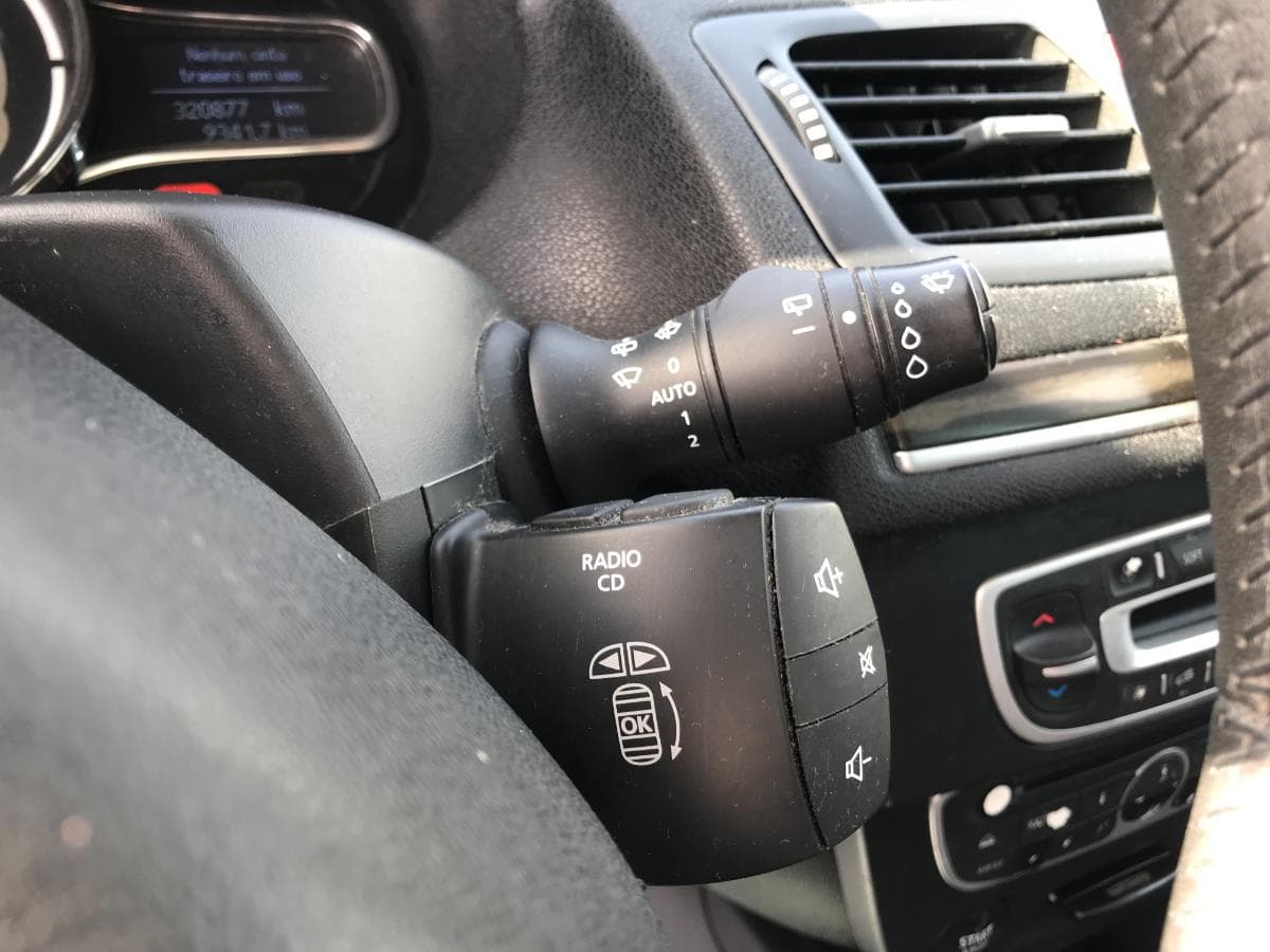 Renault Mégane 1.5DCI · Ano 2011 — imagen 23