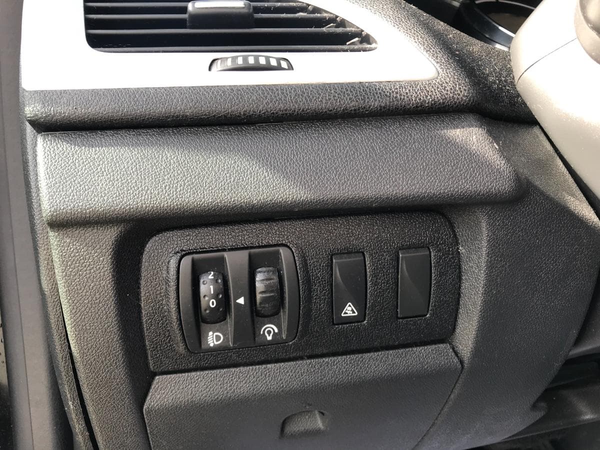Renault Mégane 1.5DCI · Ano 2011 — imagen 31