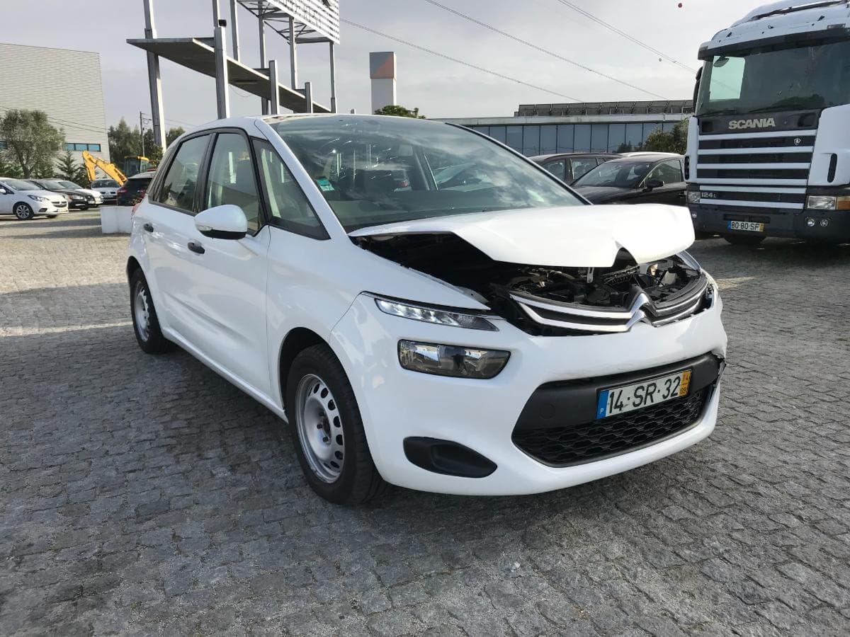 Citroën C4 Picasso 1.6HDI · Ano 2014 — image 1