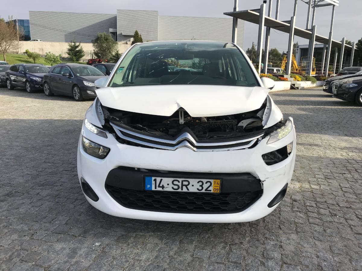 Citroën C4 Picasso 1.6HDI · Ano 2014 — image 2