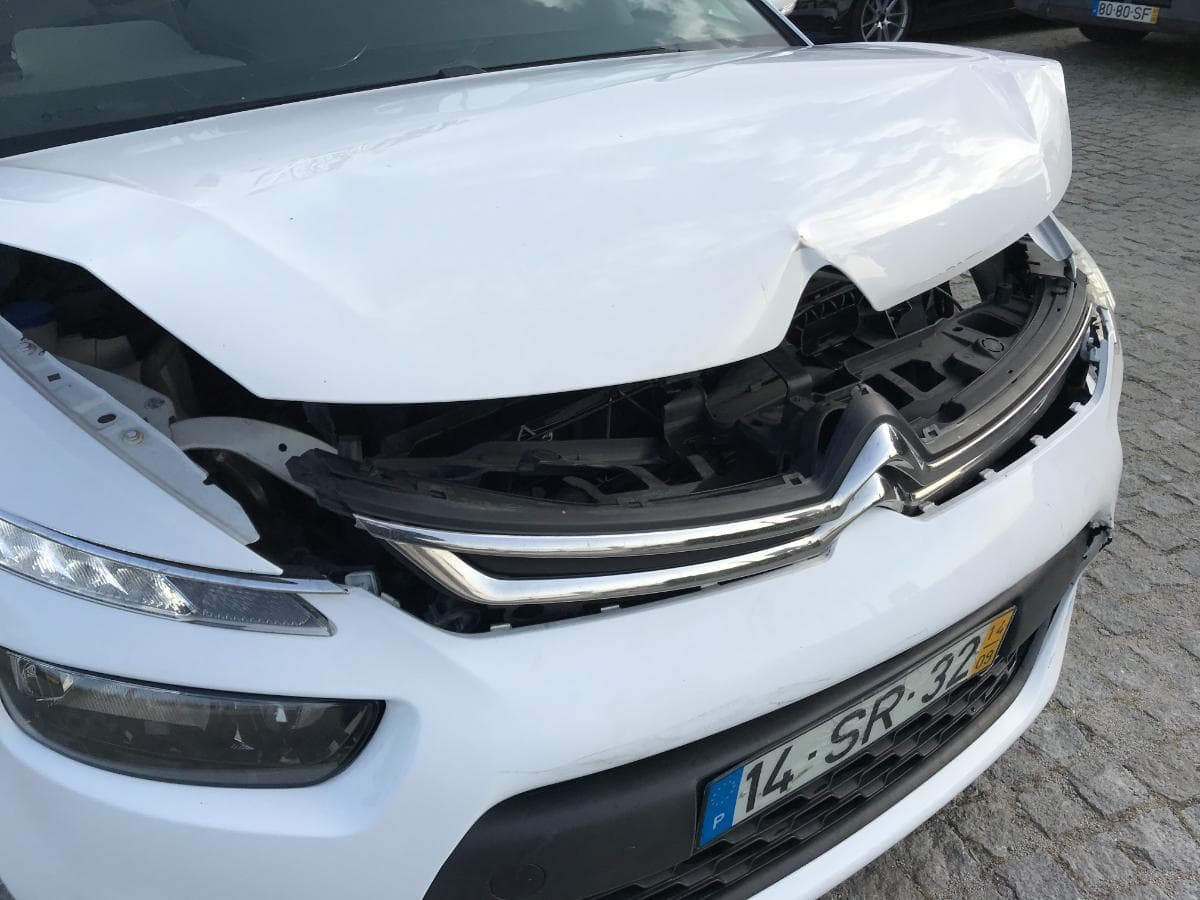 Citroën C4 Picasso 1.6HDI · Ano 2014 — image 8