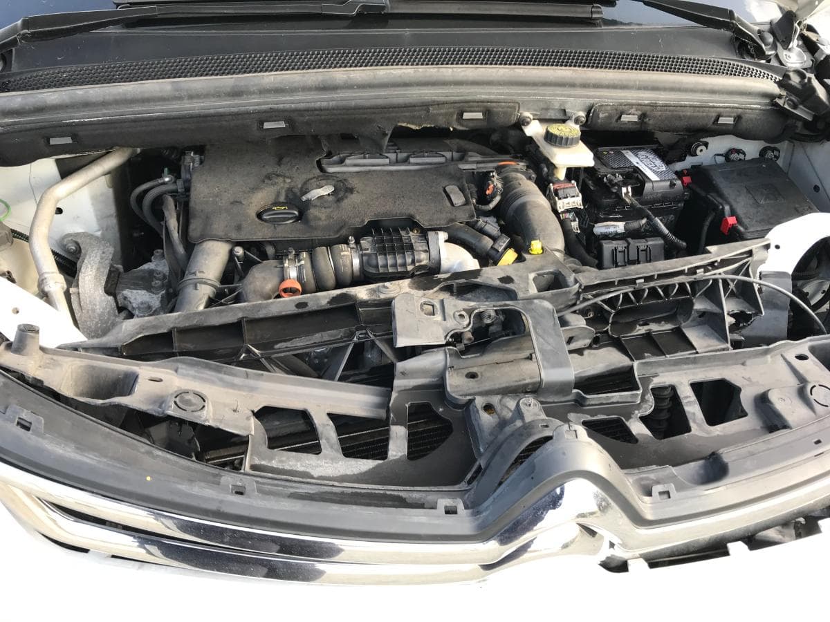 Citroën C4 Picasso 1.6HDI · Ano 2014 — image 9