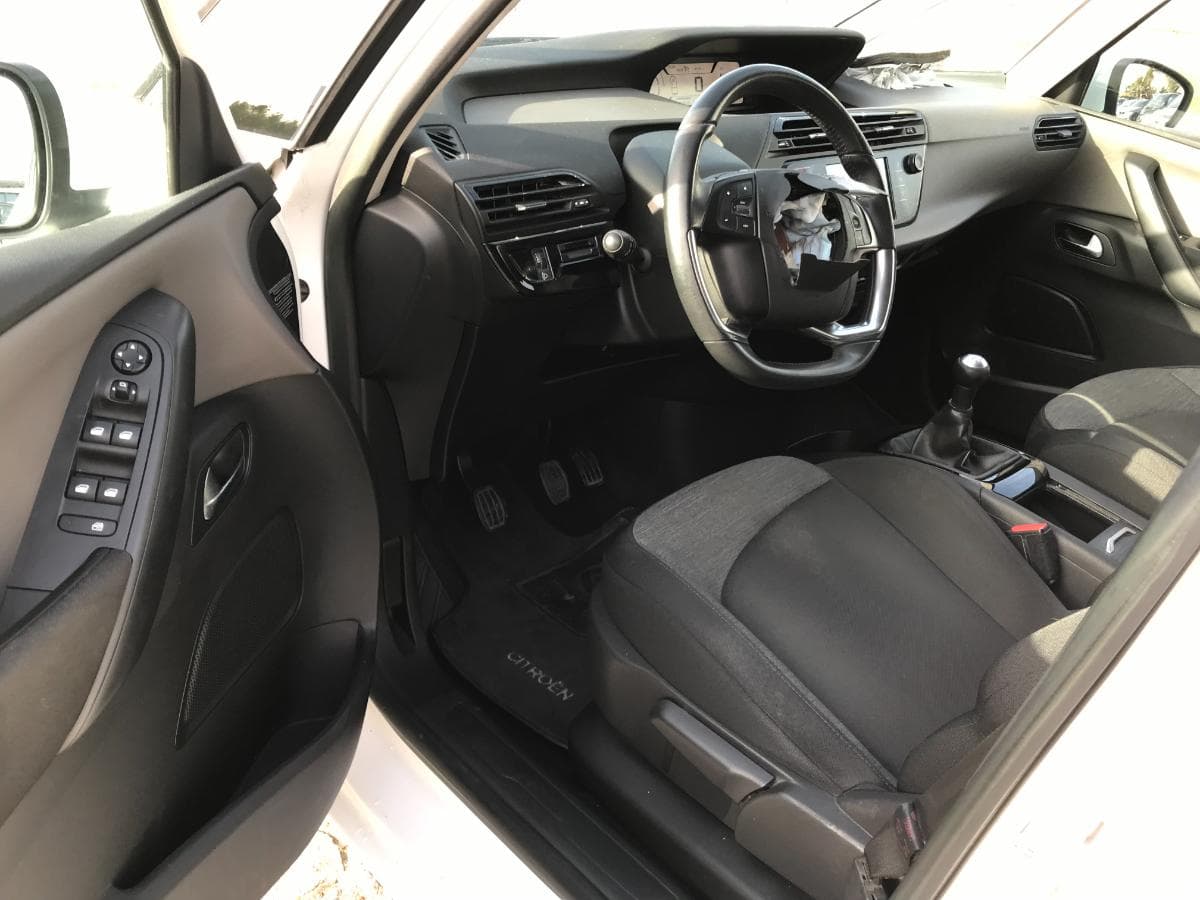 Citroën C4 Picasso 1.6HDI · Ano 2014 — image 17