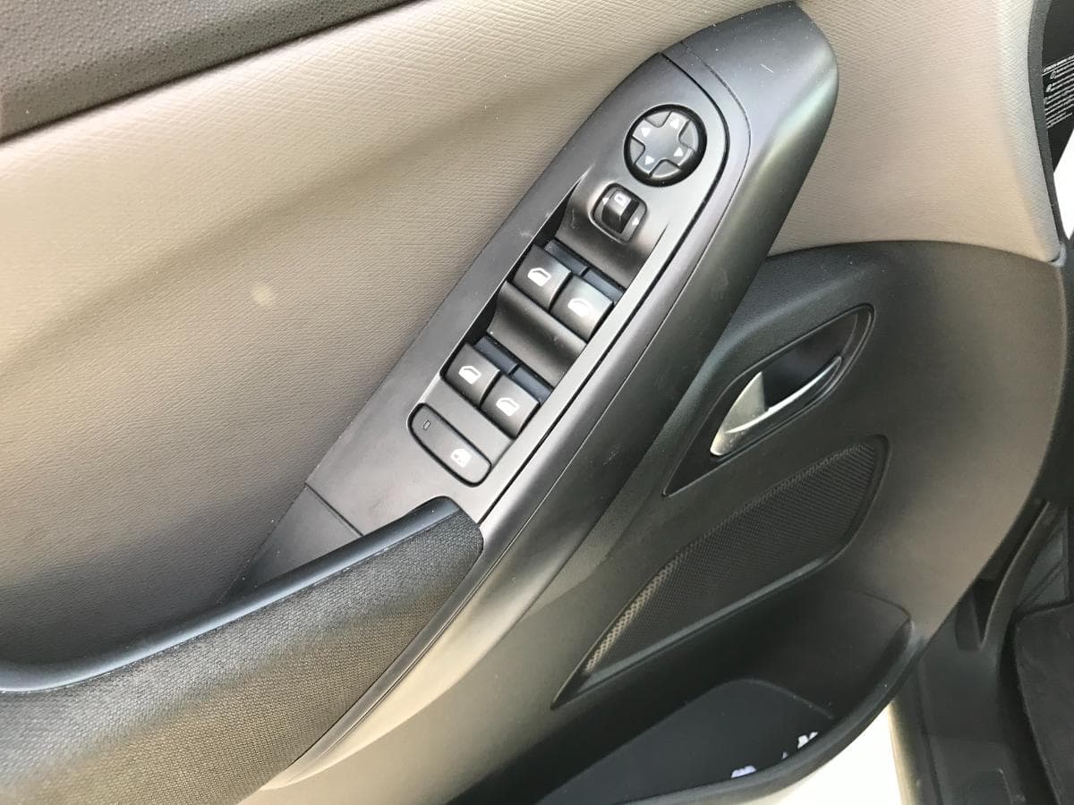 Citroën C4 Picasso 1.6HDI · Ano 2014 — image 19