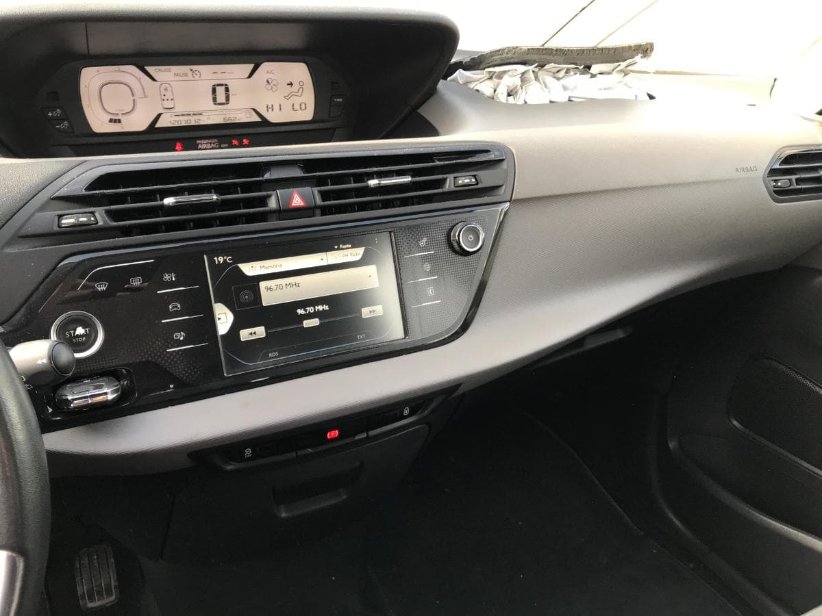 Citroën C4 Picasso 1.6HDI · Ano 2014 — image 23