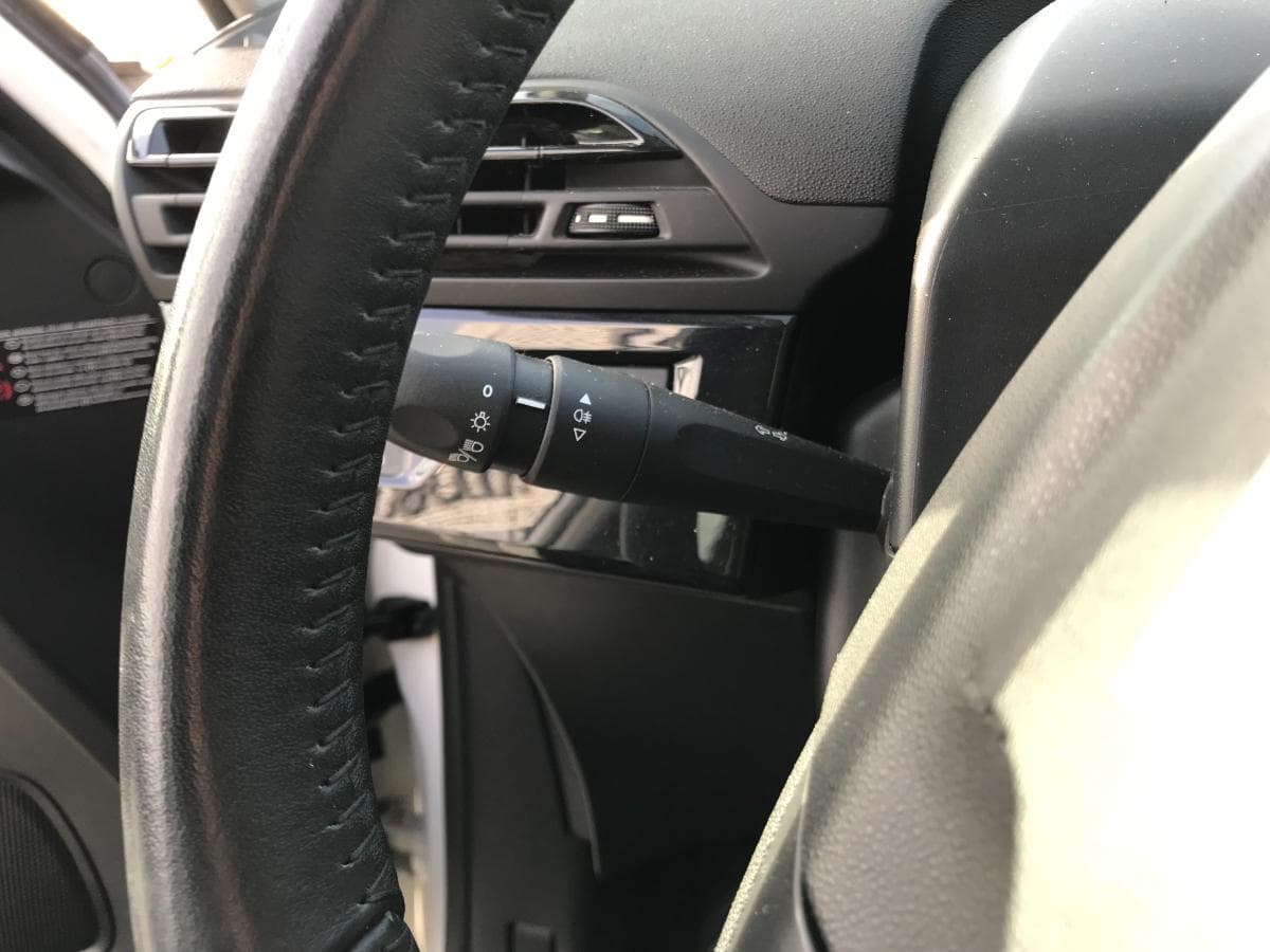 Citroën C4 Picasso 1.6HDI · Ano 2014 — image 29