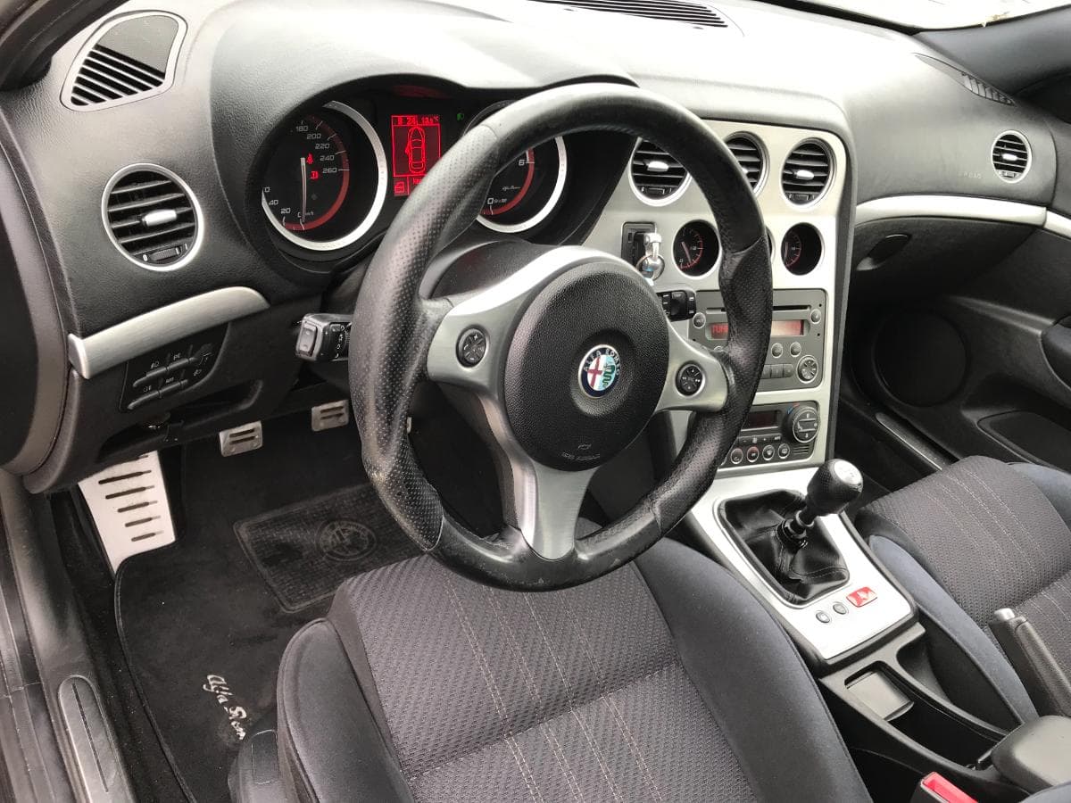 Alfa-Romeo 159 1.9JTDM · Ano 2009 — image 25