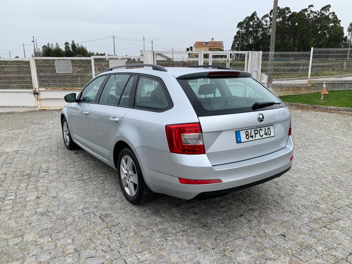 Skoda Octavia 1.6TDI · Ano 2014 — image 6