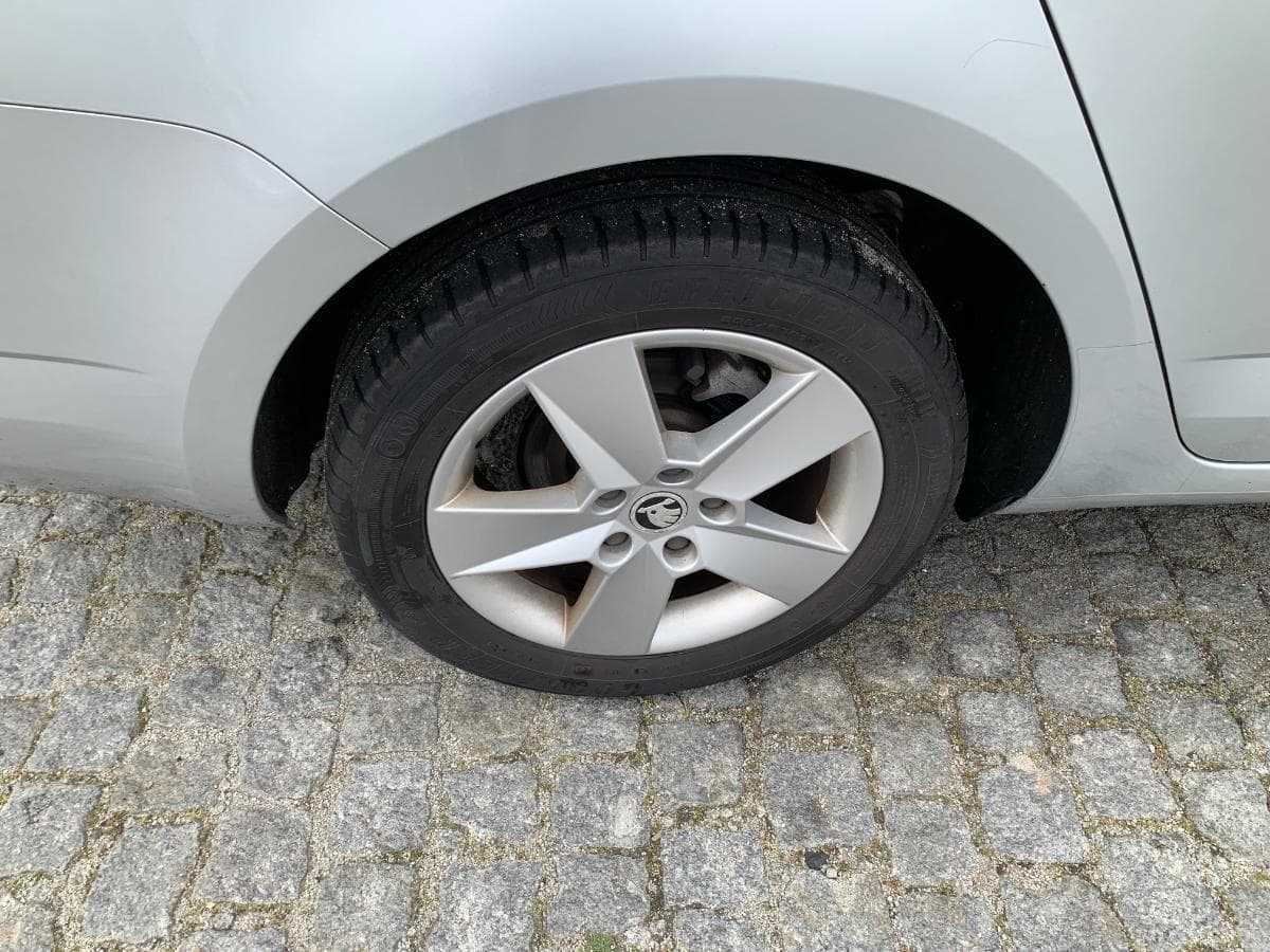 Skoda Octavia 1.6TDI · Ano 2014 — image 12