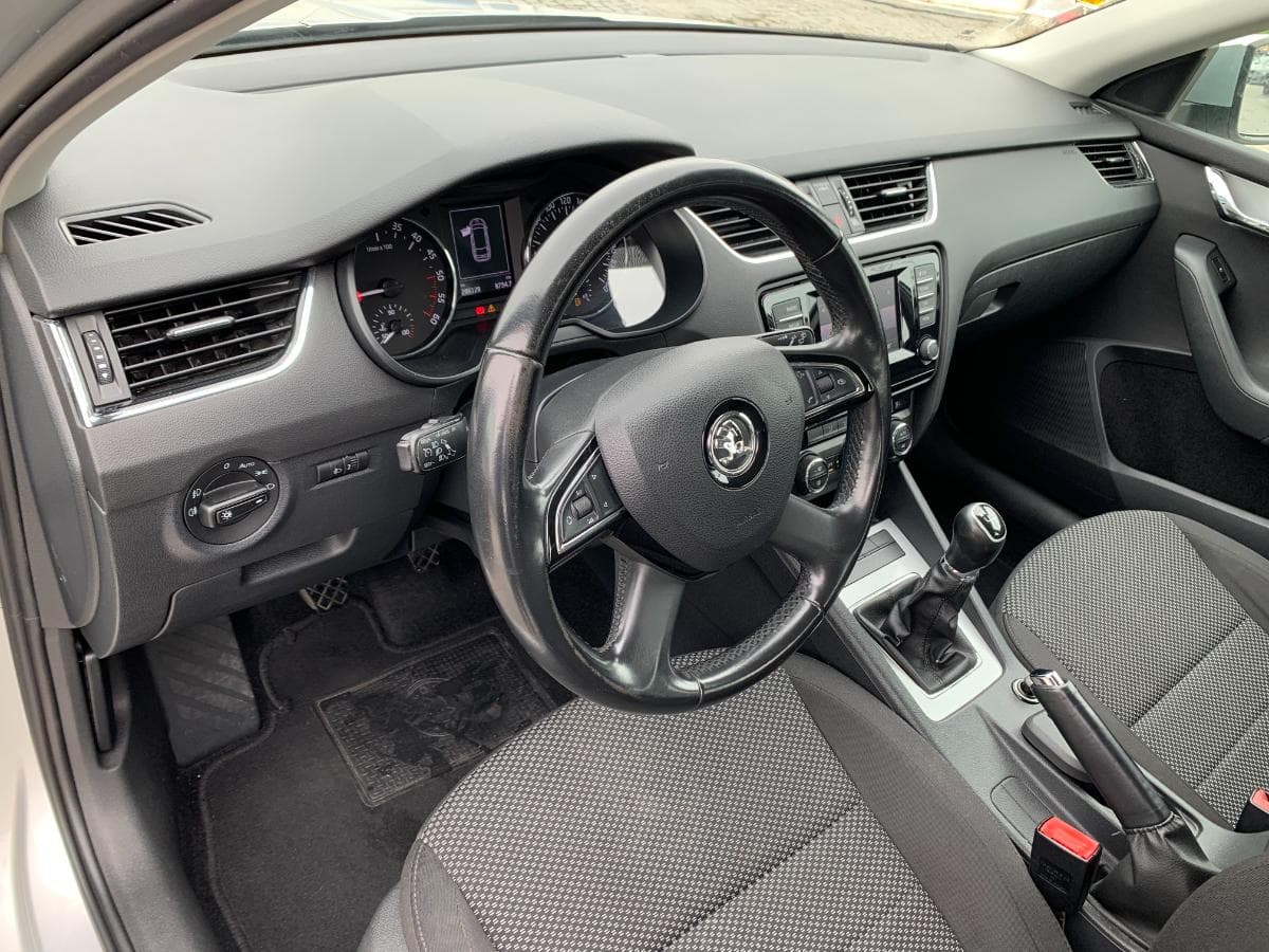 Skoda Octavia 1.6TDI · Ano 2014 — image 24