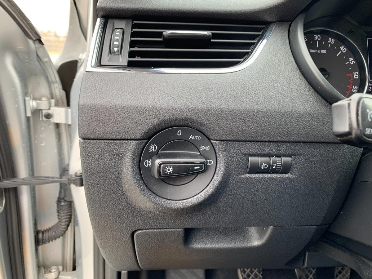 Skoda Octavia 1.6TDI · Ano 2014 — image 29