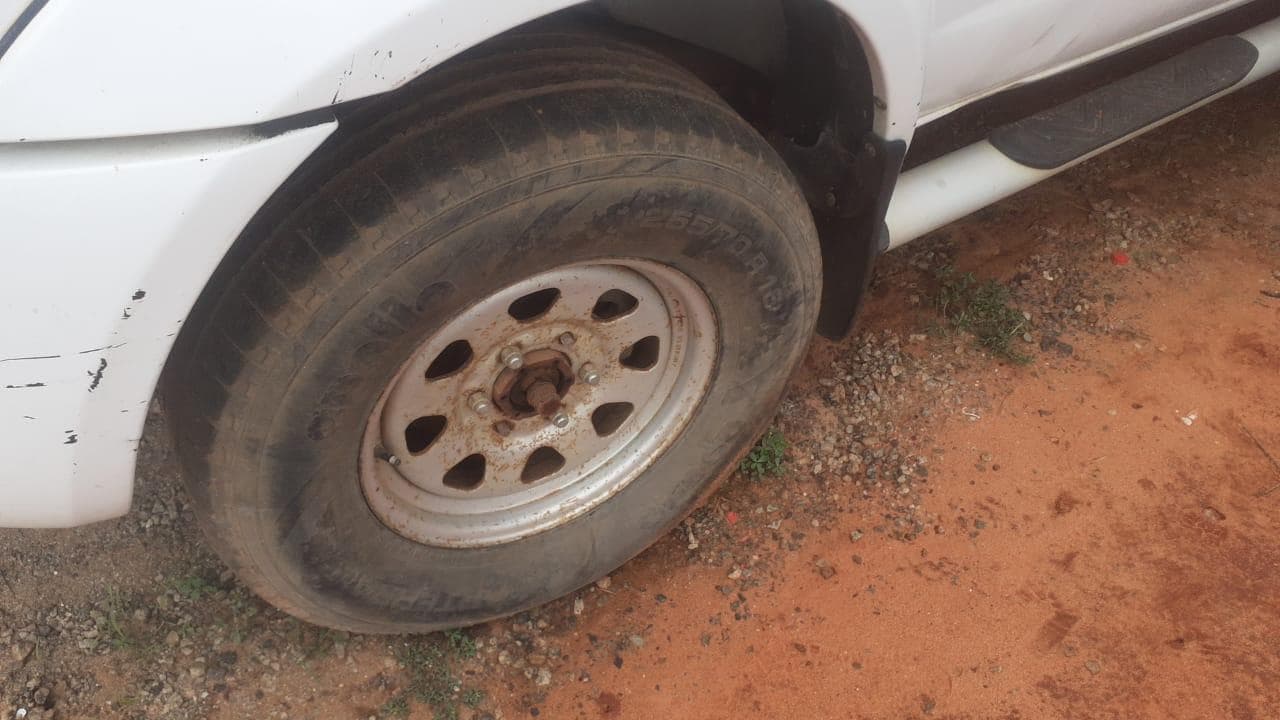 Nissan Hardbody · — imagem 5