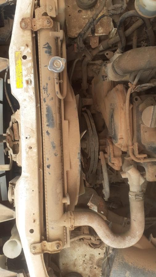 Nissan Hardbody · — imagem 8