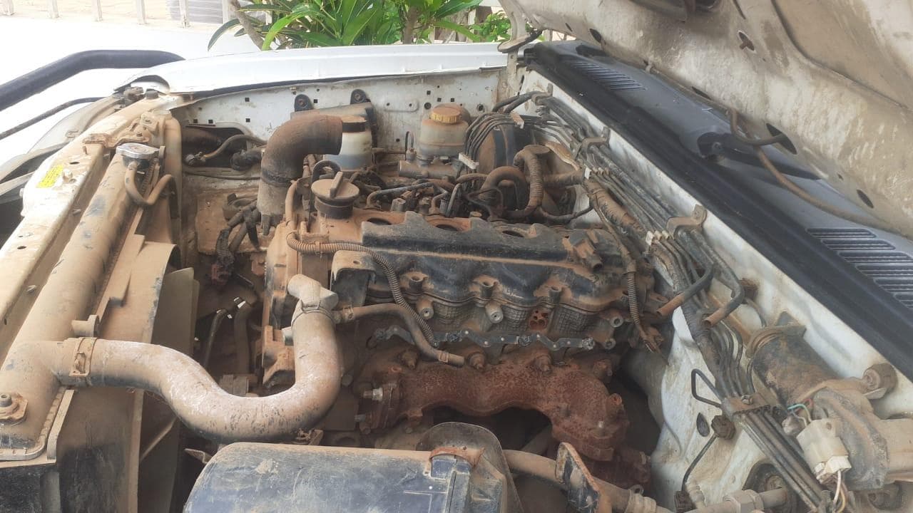 Nissan Hardbody · — imagem 11