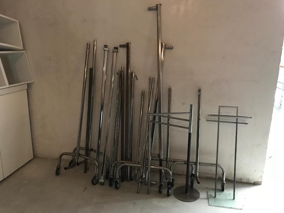 Vestuário · Mobiliário Expositor · Material Informático — imagen 10