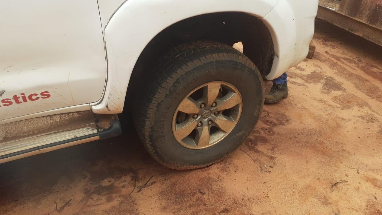 Toyota Hilux D4D 3.0 · — imagem 3