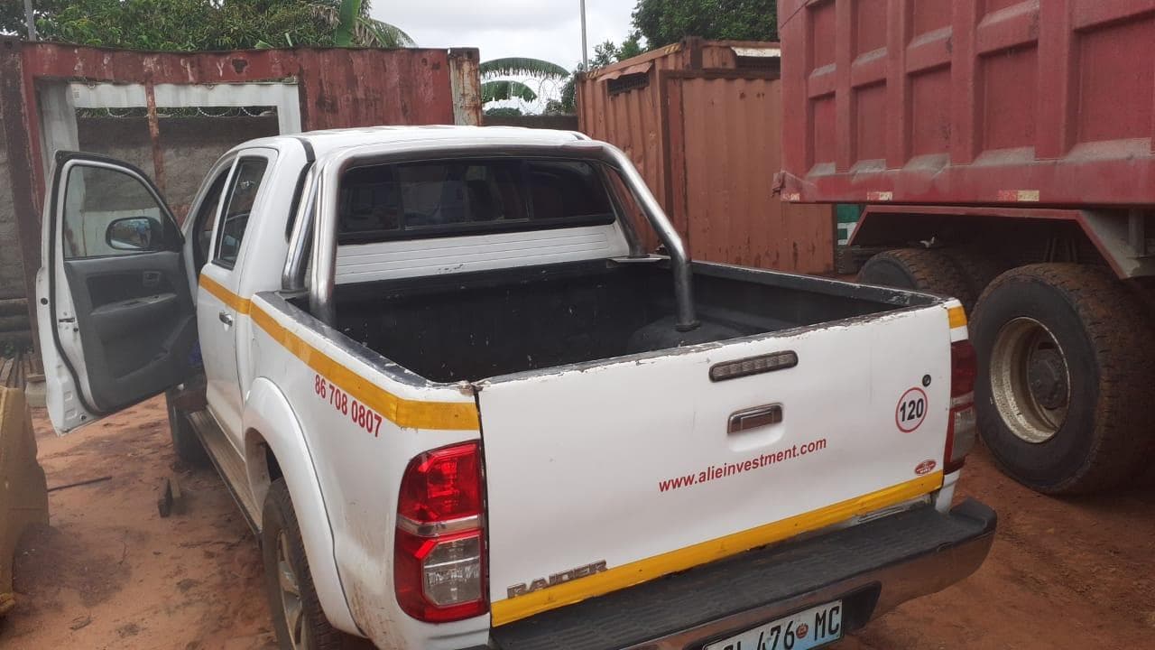 Toyota Hilux D4D 3.0 · — imagem 5