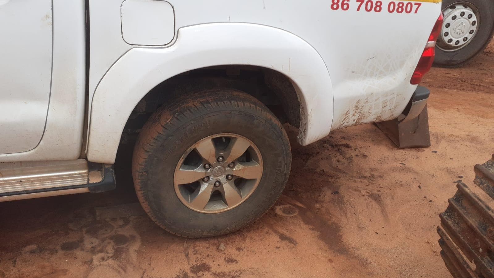 Toyota Hilux D4D 3.0 · — imagem 8