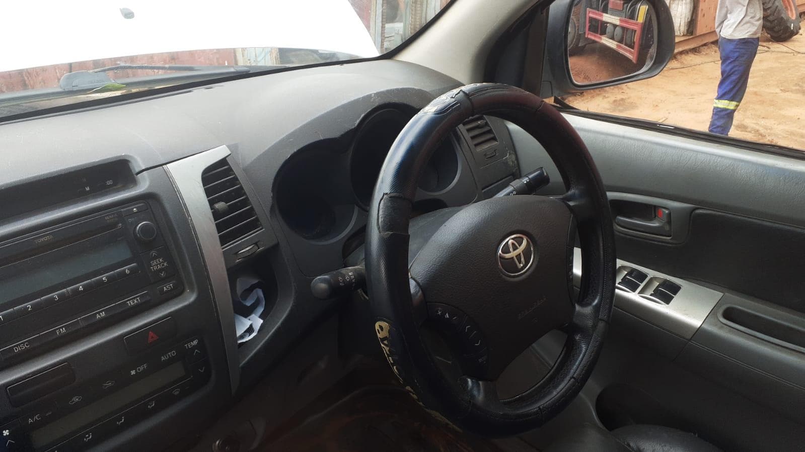 Toyota Hilux D4D 3.0 · — imagem 9