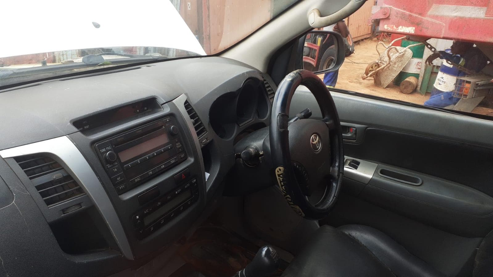 Toyota Hilux D4D 3.0 · — imagem 14