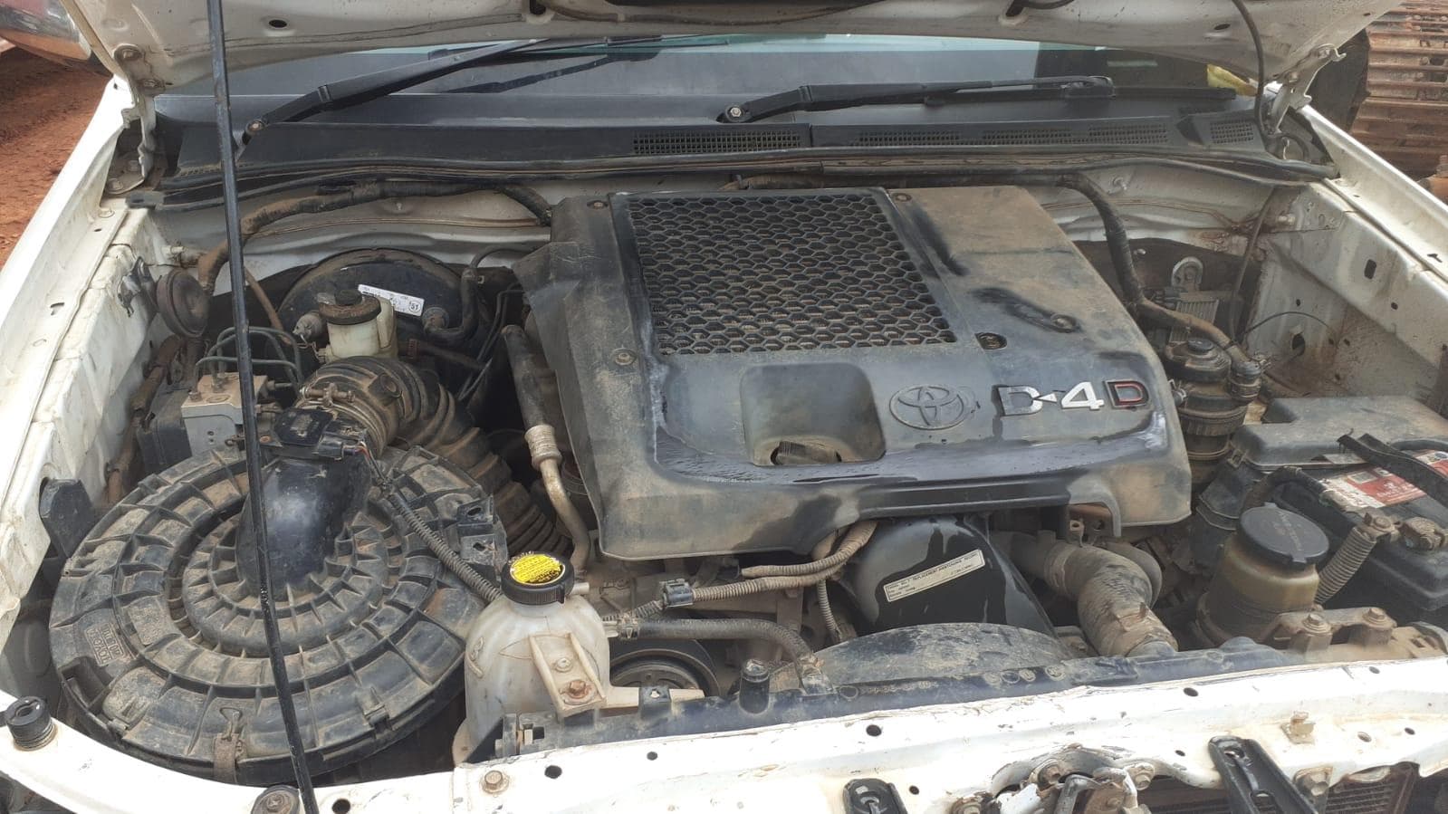 Toyota Hilux D4D 3.0 · — imagem 17