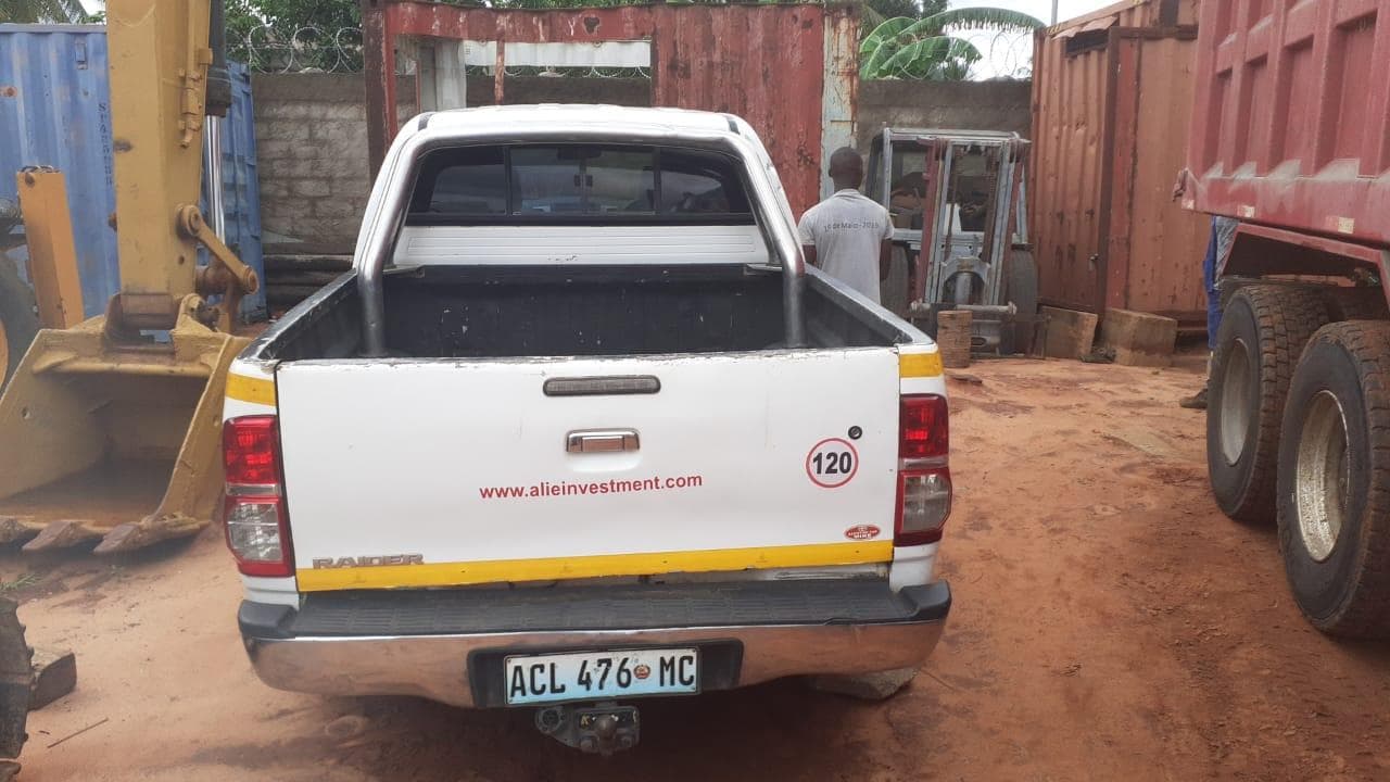 Toyota Hilux D4D 3.0 · — imagem 21