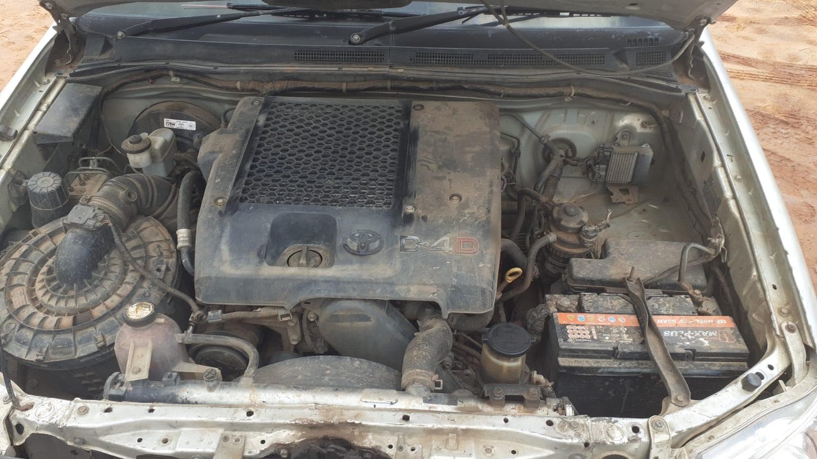 Toyota Hilux  · — imagem 6