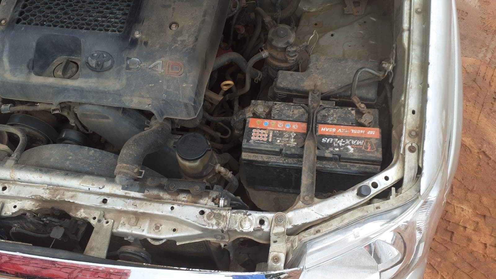 Toyota Hilux  · — imagem 9