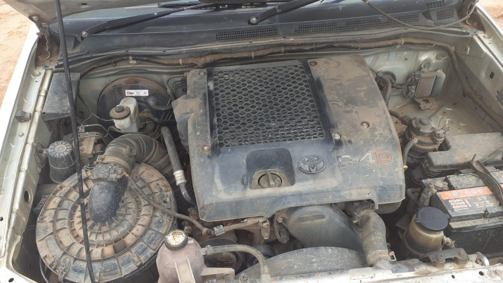 Toyota Hilux  · — imagem 13