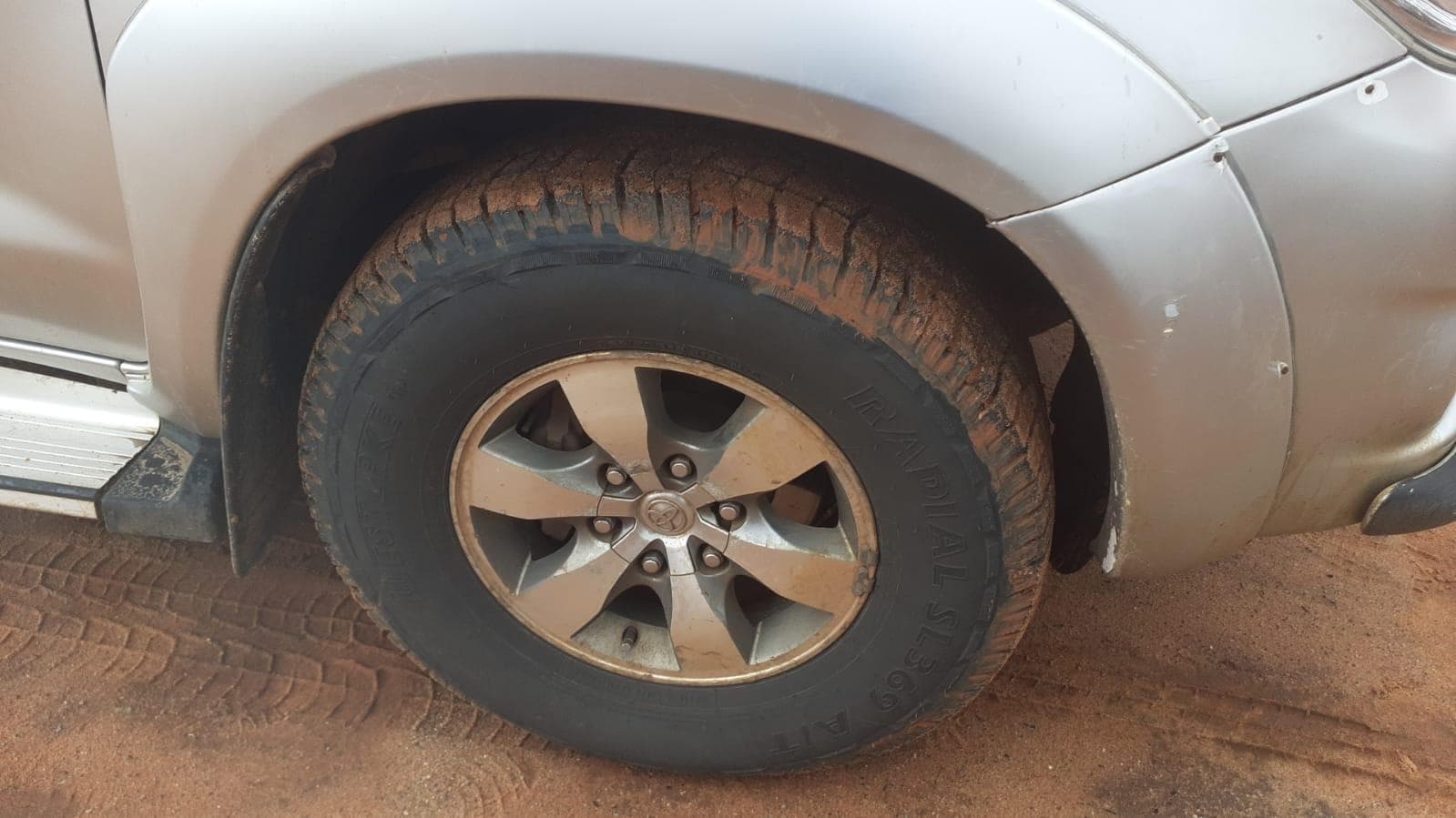 Toyota Hilux  · — imagem 21