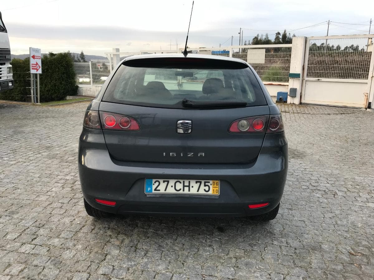 Seat Ibiza 1.4 TDI · Ano 2006 — image 7
