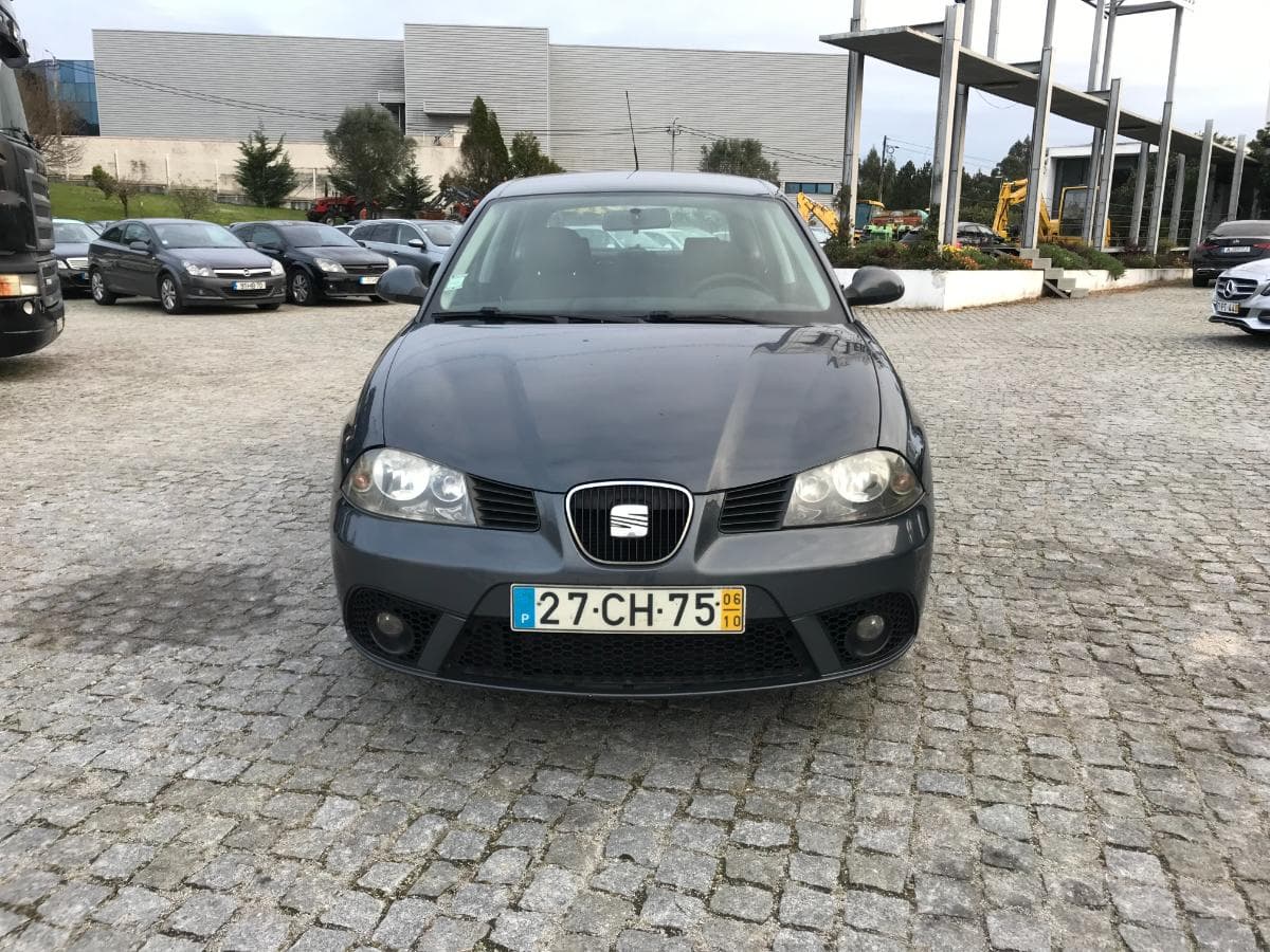 Seat Ibiza 1.4 TDI · Ano 2006 — image 2