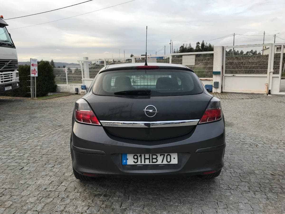 Opel Astra 1.3 CDTI · Ano 2008 — image 7