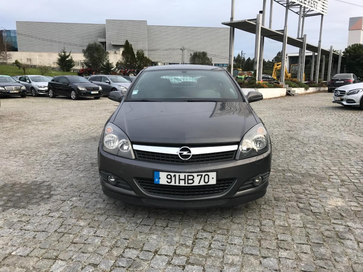 Opel Astra 1.3 CDTI · Ano 2008 — image 2