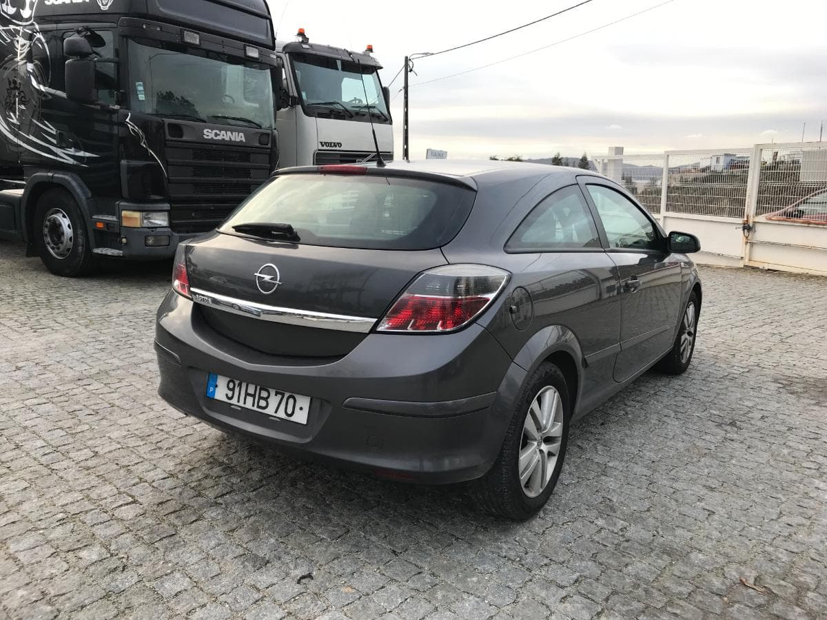 Opel Astra 1.3 CDTI · Ano 2008 — image 9