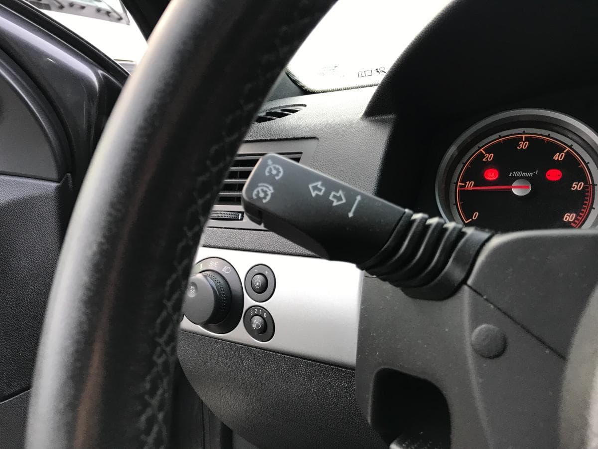Opel Astra 1.3 CDTI · Ano 2008 — image 23