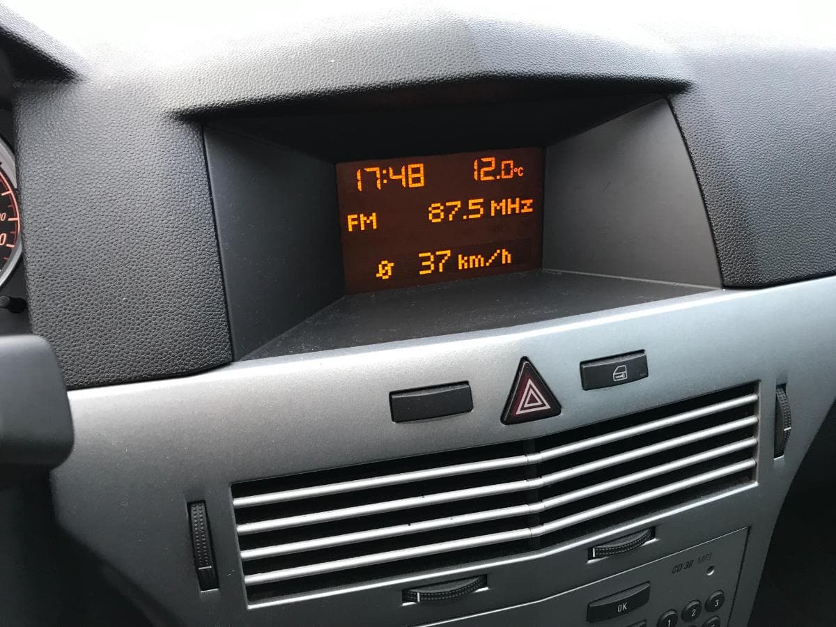 Opel Astra 1.3 CDTI · Ano 2008 — image 25