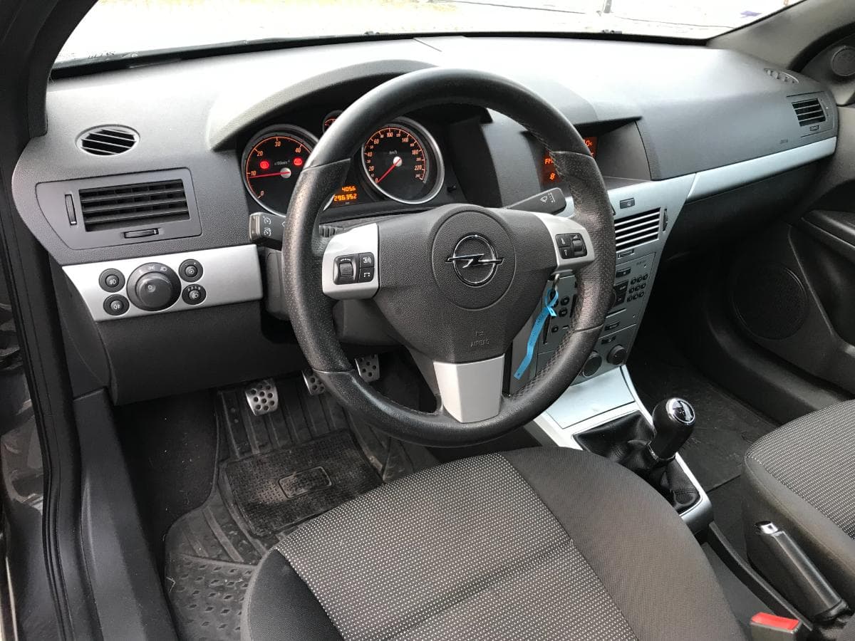 Opel Astra 1.3 CDTI · Ano 2008 — image 26