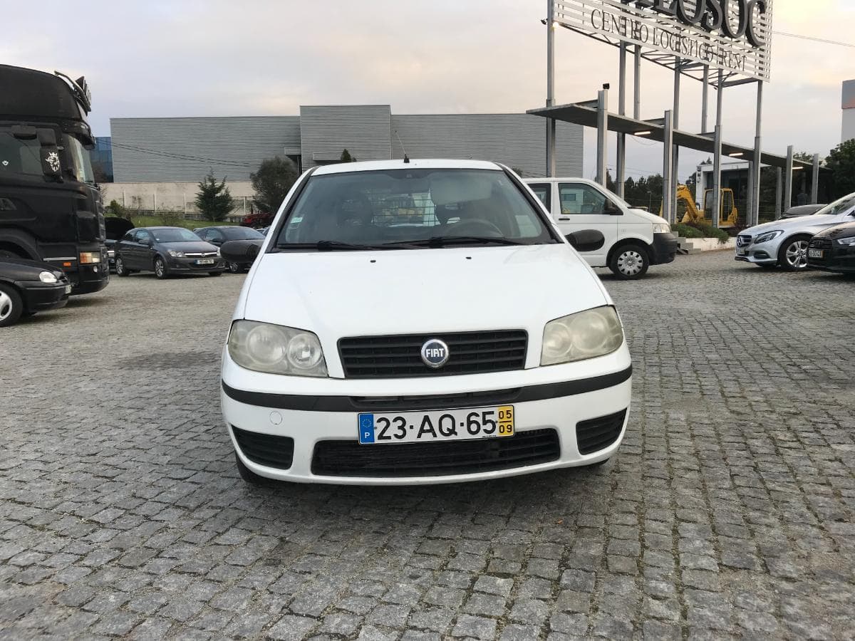 Fiat Punto 1.3 JTD · Ano 2005 — image 2