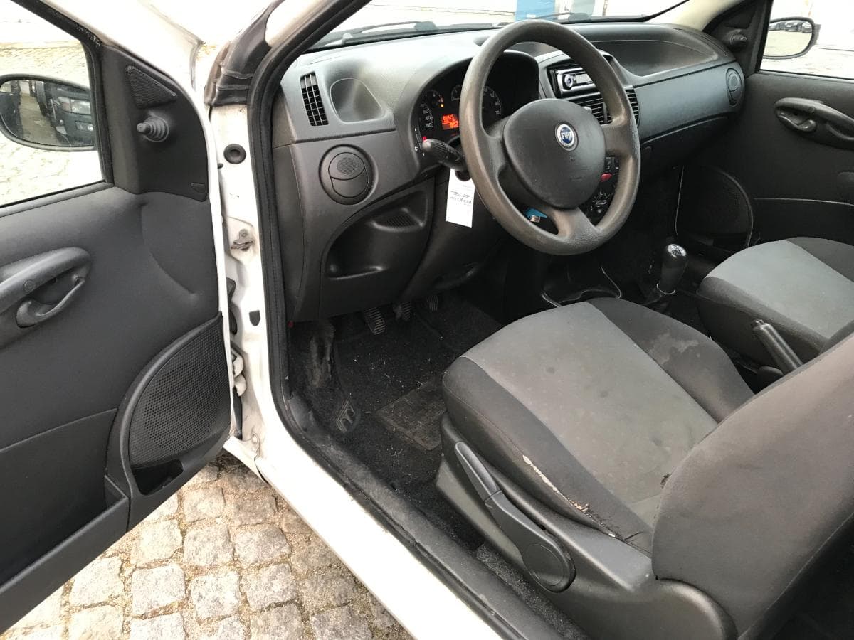 Fiat Punto 1.3 JTD · Ano 2005 — image 16