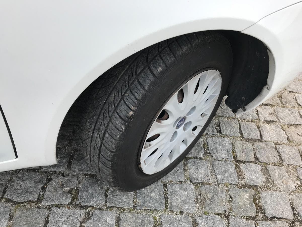 Fiat Punto 1.3 JTD · Ano 2005 — image 12